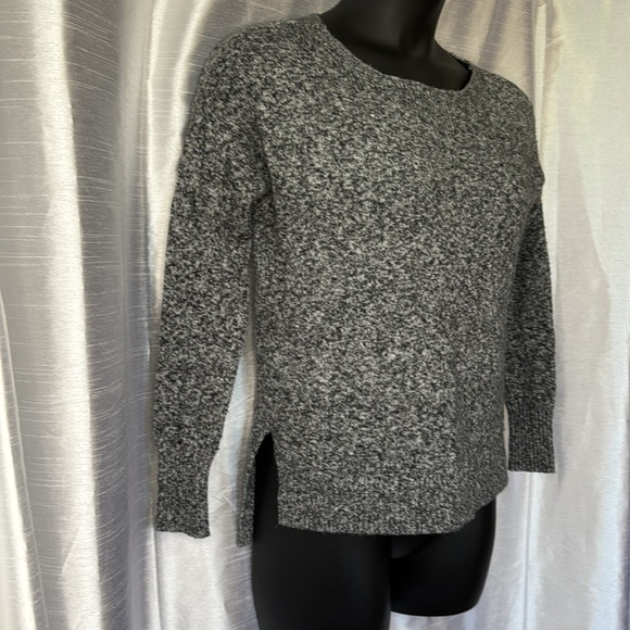 American Eagle Outfitters Women’s Small Acrylic Blend Stretch Boat Neck Sweater - Picture 3 of 8